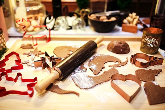 Christmas traditions, making Christmas cookies