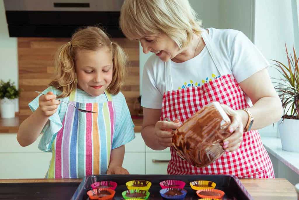 The Best Ways to Decorate Halloween Cupcakes with Grandkids